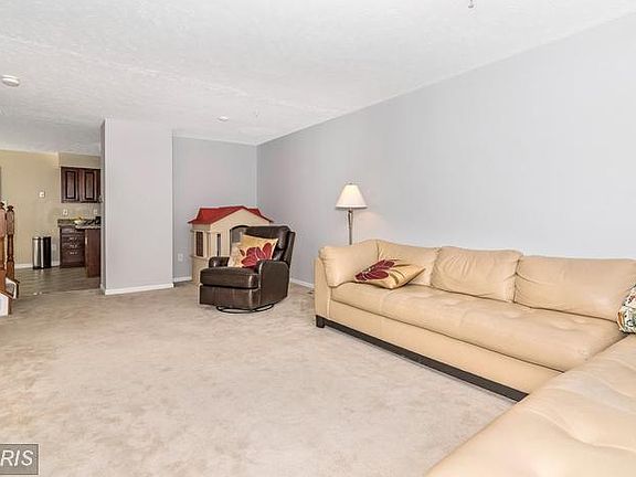 4th image of 18941 Quiet Oak Ln