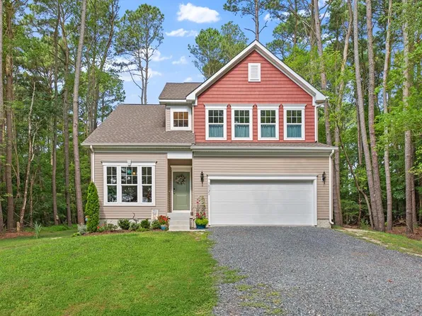 38121 Neptune Dr, Greenbackville, VA 23356