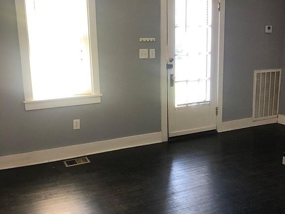 2nd image of 816 Argle Ave