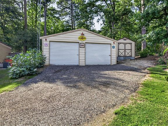 4th image of 505 County Road 3420