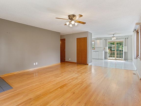3rd image of 14423 S Pebble Creek Dr