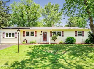 6 Redwood Rd, Howell, NJ 07731