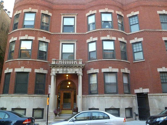 1st image of 3172 N Cambridge Ave #2N