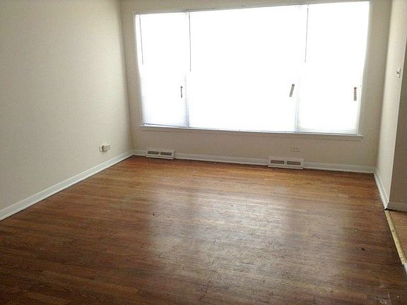 3rd image of 544 W 16th St #1509