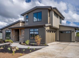 19325 Outrider Loop, Bend, OR 97702