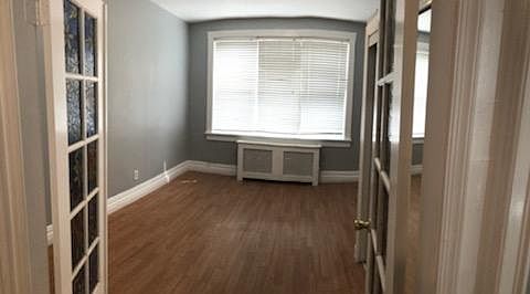 5th image of 196 Pine St