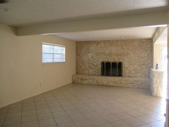 2nd image of 1401 S James Ave