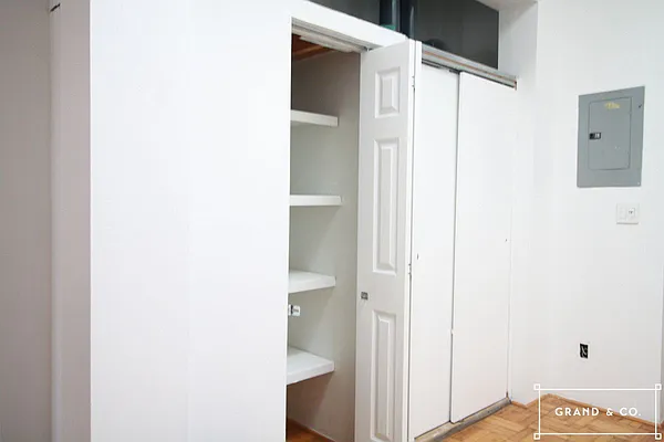 Rented by Grand & Co. | media 24