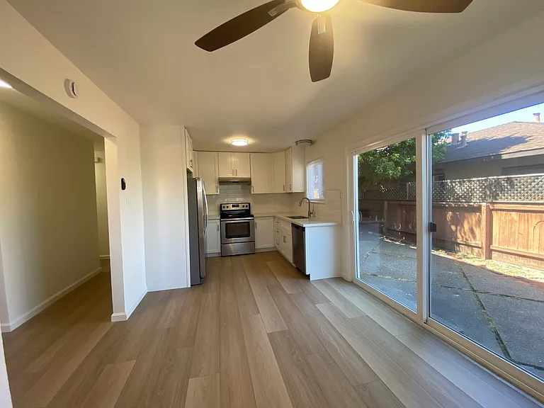 162 Roosevelt Ave — Photo 8