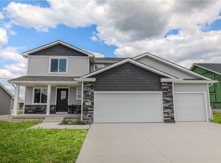 545 NW Prairie Rose Ln, Waukee, IA 50263