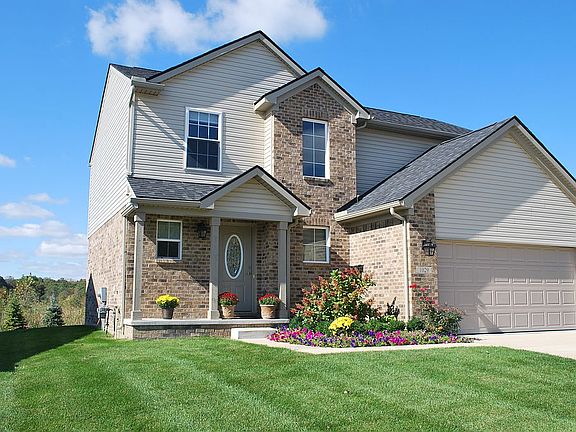 3rd image of 1029 Manor Dr