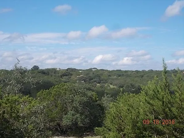 210 S Golden Valley, Kerrville, TX 78028