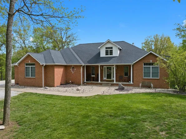 13236 Fawn Creek Rd, Highland, IL 62249