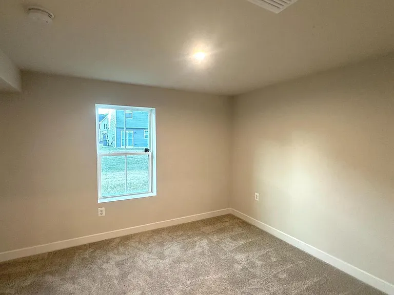 117 Dunster St — Photo 32