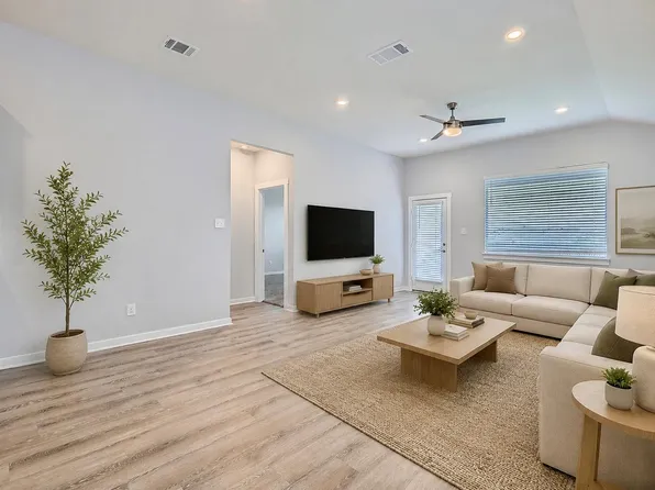 222 New Hampton Way, San Marcos, TX 78666