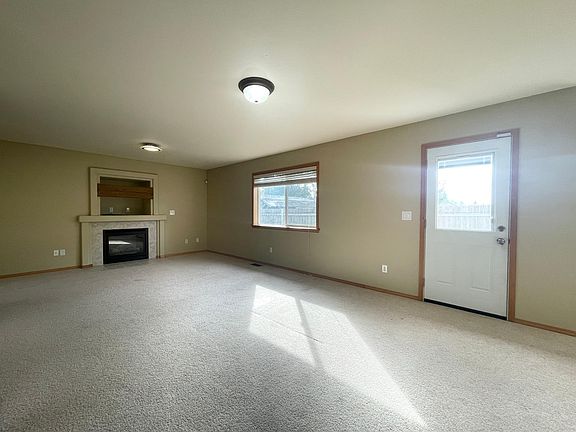 4th image of 12206 4th Avenue Ct E