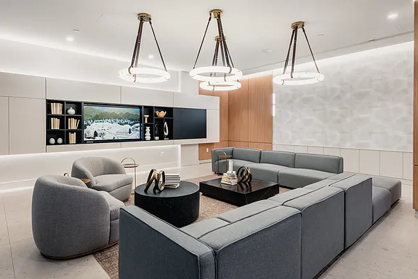 Rented by Nooklyn NYC LLC | media 11