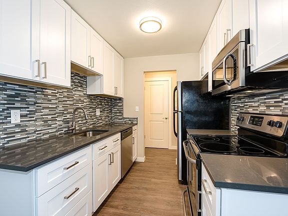 3rd image of 7801 Greenwood Ave N #17847359