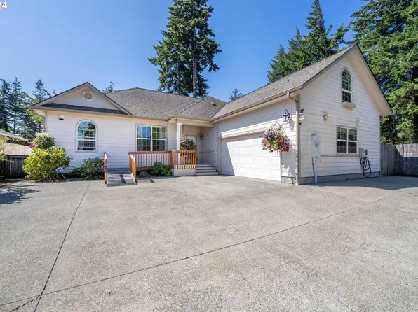 1661 Ohio Ave, North Bend, OR 97459