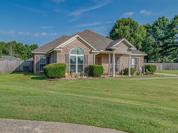 2nd image of 142 Fanoni Ln