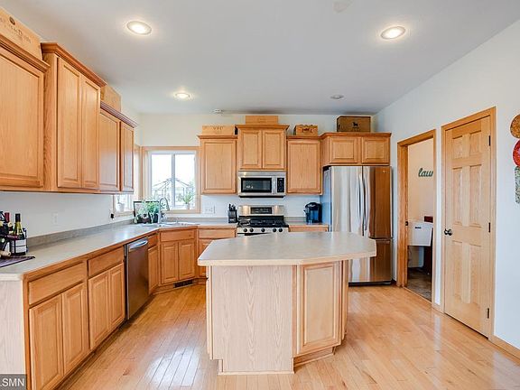 3rd image of 1816 Westchester Ln
