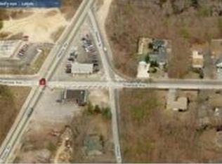 625 Mastic Rd, Mastic Beach, NY 11951