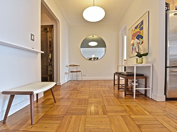 4th image of 255 W 23rd St APT 6GW