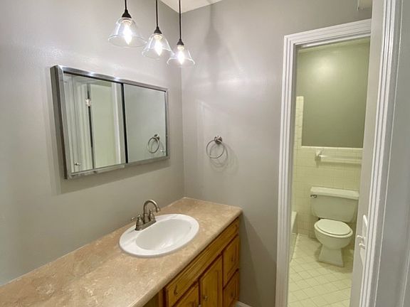 4th image of 612 Madison St APT 26
