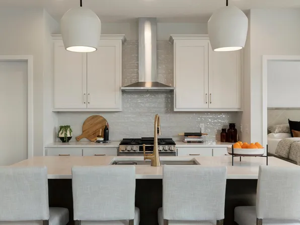 3476 Knightsbridge Trl N, Lake Elmo, MN 55042