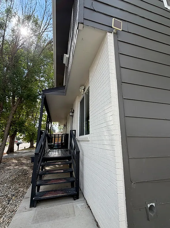 5 bed, 2.5 bath, 1500 sqft, $2,150 — Photo 2