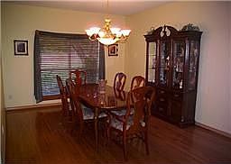 3rd image of 2087 Wimpole Ct W