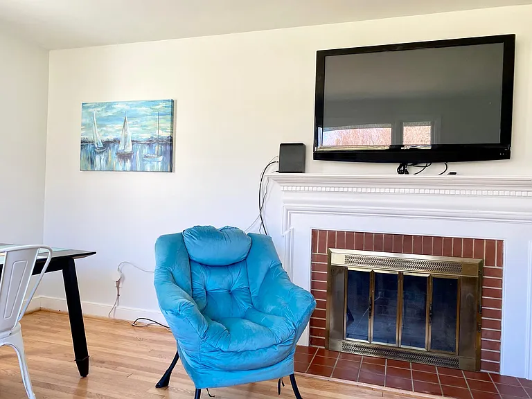 24 Cedar Ln — Photo 6