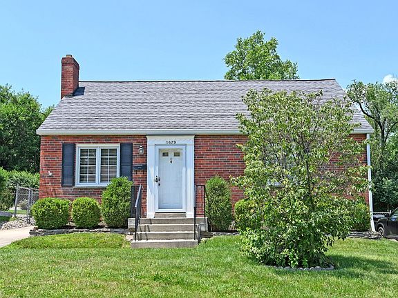 2nd image of 1679 Sanborn Dr