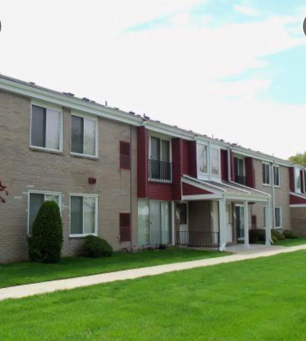 2 bed, 1000 sqft, $1,400 — Photo 1