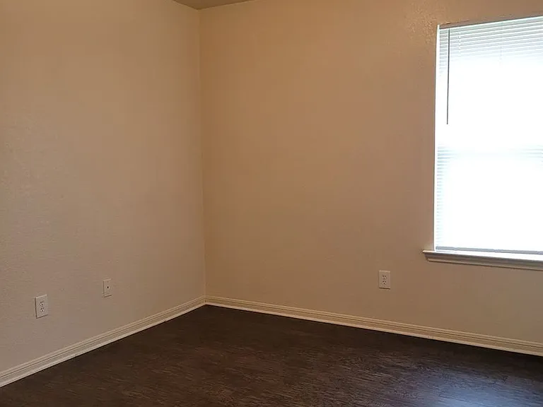 1534 Shoshoni Trl — Photo 8