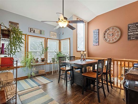 3rd image of 5413 NE Scenic Dr