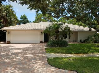 18636 Lake Bend Dr, Jupiter, FL 33458