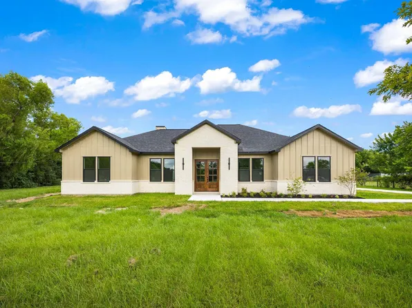 243 County Road 487, Dayton, TX 77535