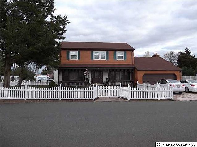 1st image of 23 Cedar Brook Dr