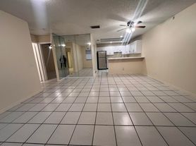 5320 Elmhurst Rd, West Palm Beach, FL