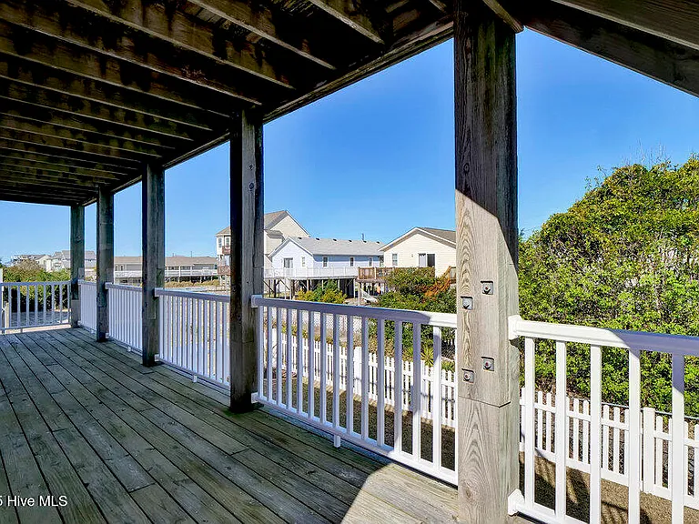 1207 N Topsail Dr — Photo 45