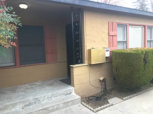 844 E Home Ave Photo 1