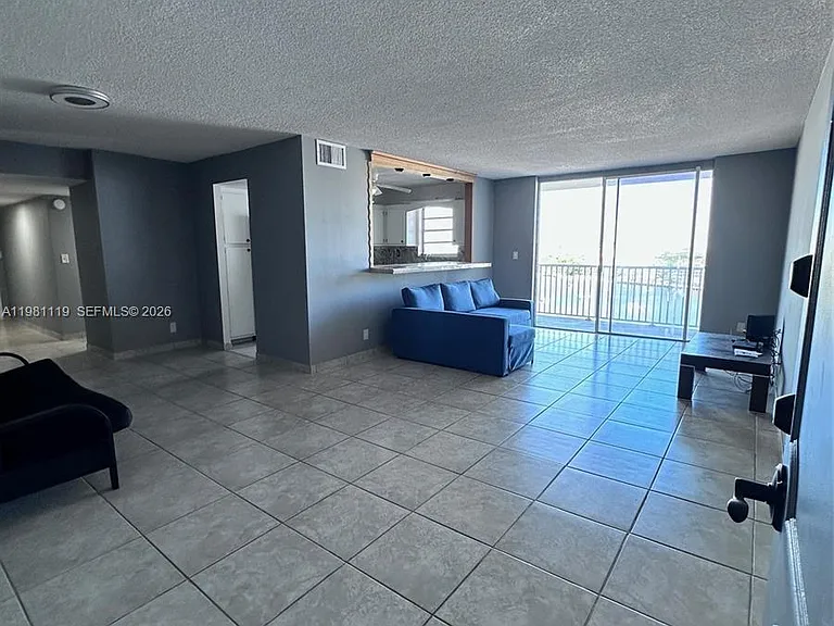 137 Golden Isles Dr #1110 — Photo 2