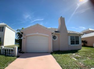 963 Wateroak Dr NE, Palm Bay, FL 32905
