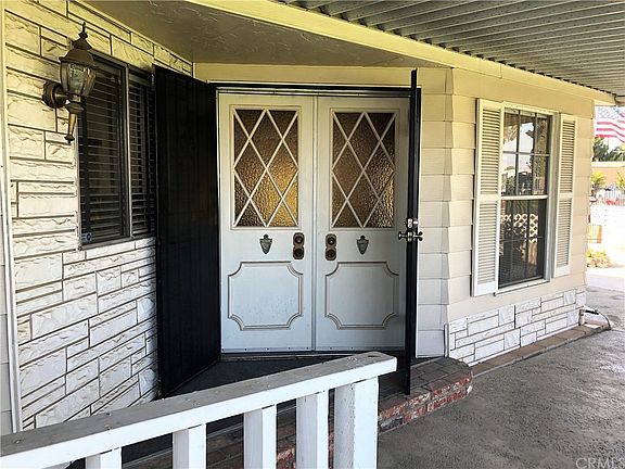 5th image of 14855 Delfbush St