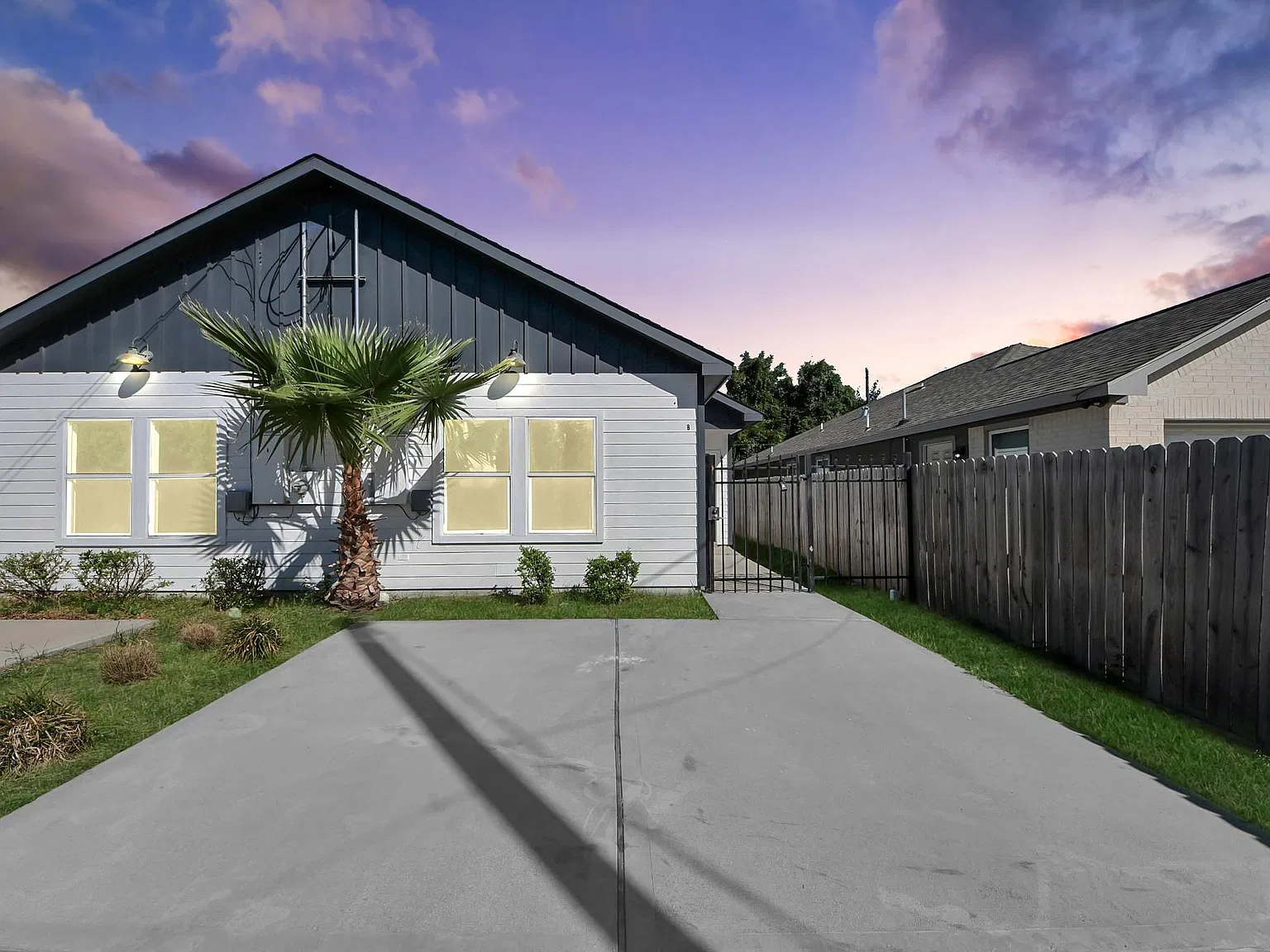 3 bed, 2.0 bath, 1040 sqft, $1,800 — Photo 2