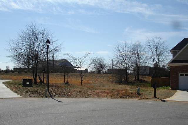 2nd image of 411 McClain Way