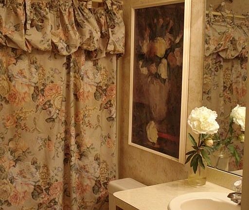 Guest bath on second floor