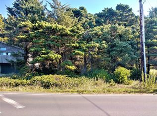 1605 NW Bayshore Dr, Waldport, OR