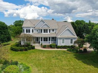 W289N3362 Lost Creek Ct, Pewaukee, WI 53072